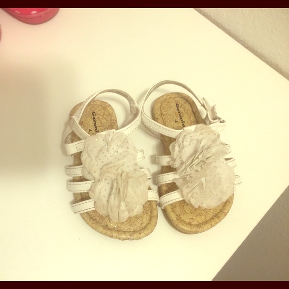 Baby girls shoes - Picture 1 of 3